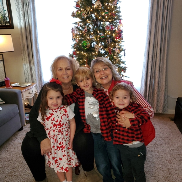 Meet your Posher - Picture 7 of 12